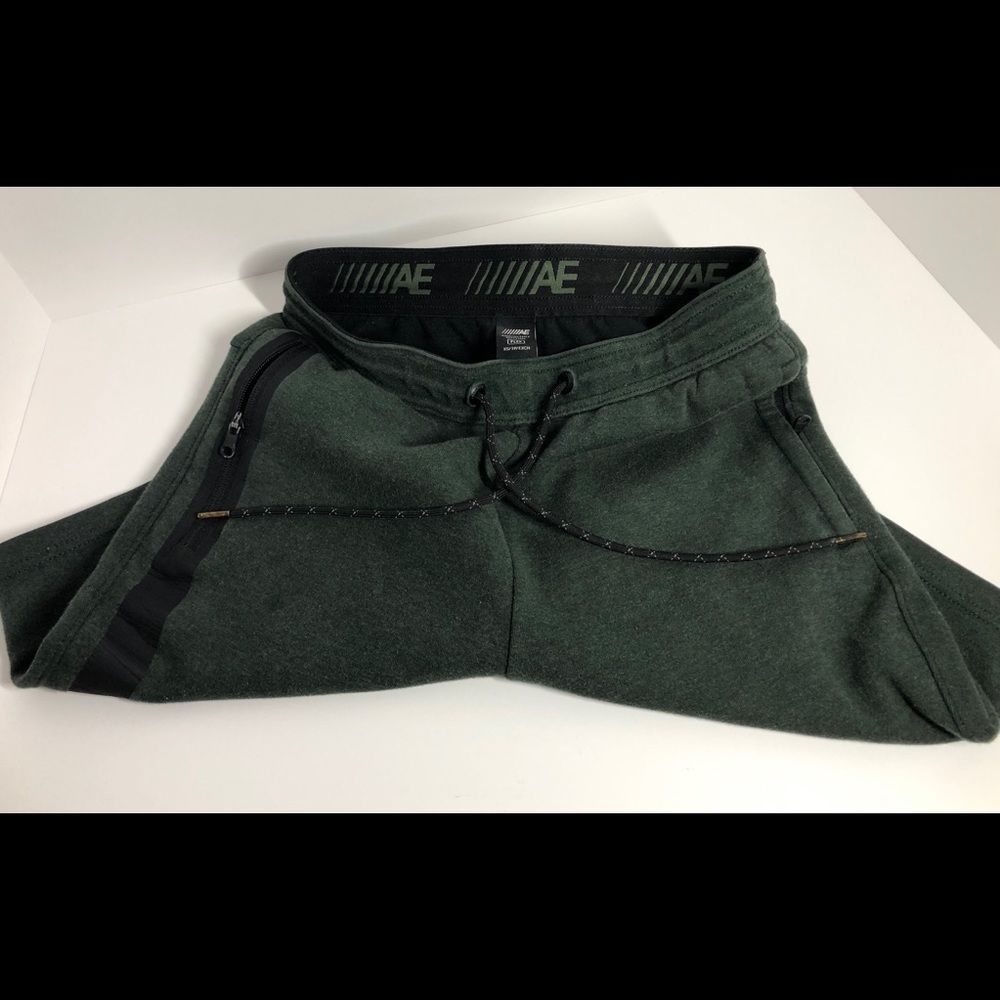 AE Outfitters men’s shorts xs